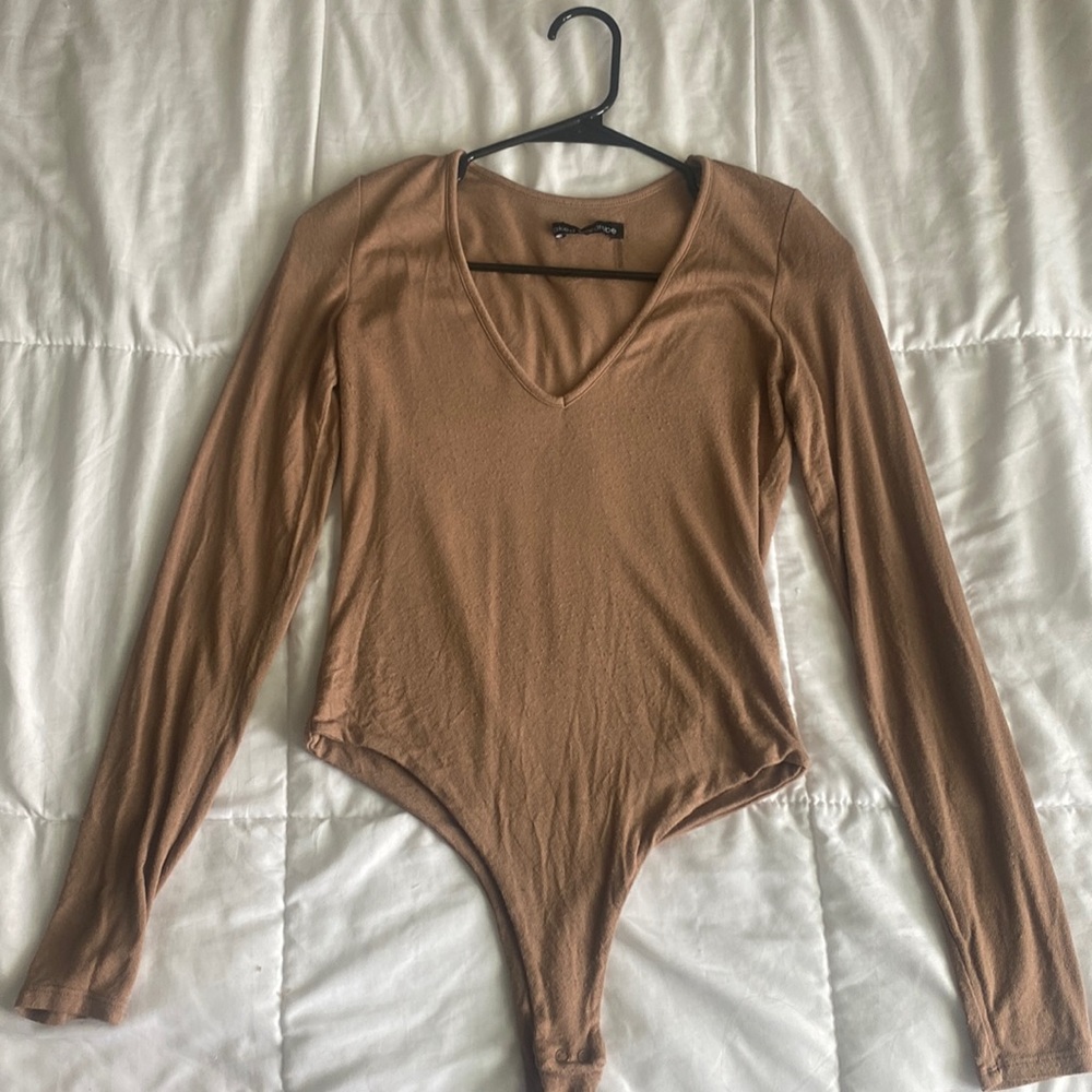 TOPSHOP NUDE BEIGE BROWN BODYSUIT SIZE MEDIUM STRETCHY COMFORTABLE FLATTERING